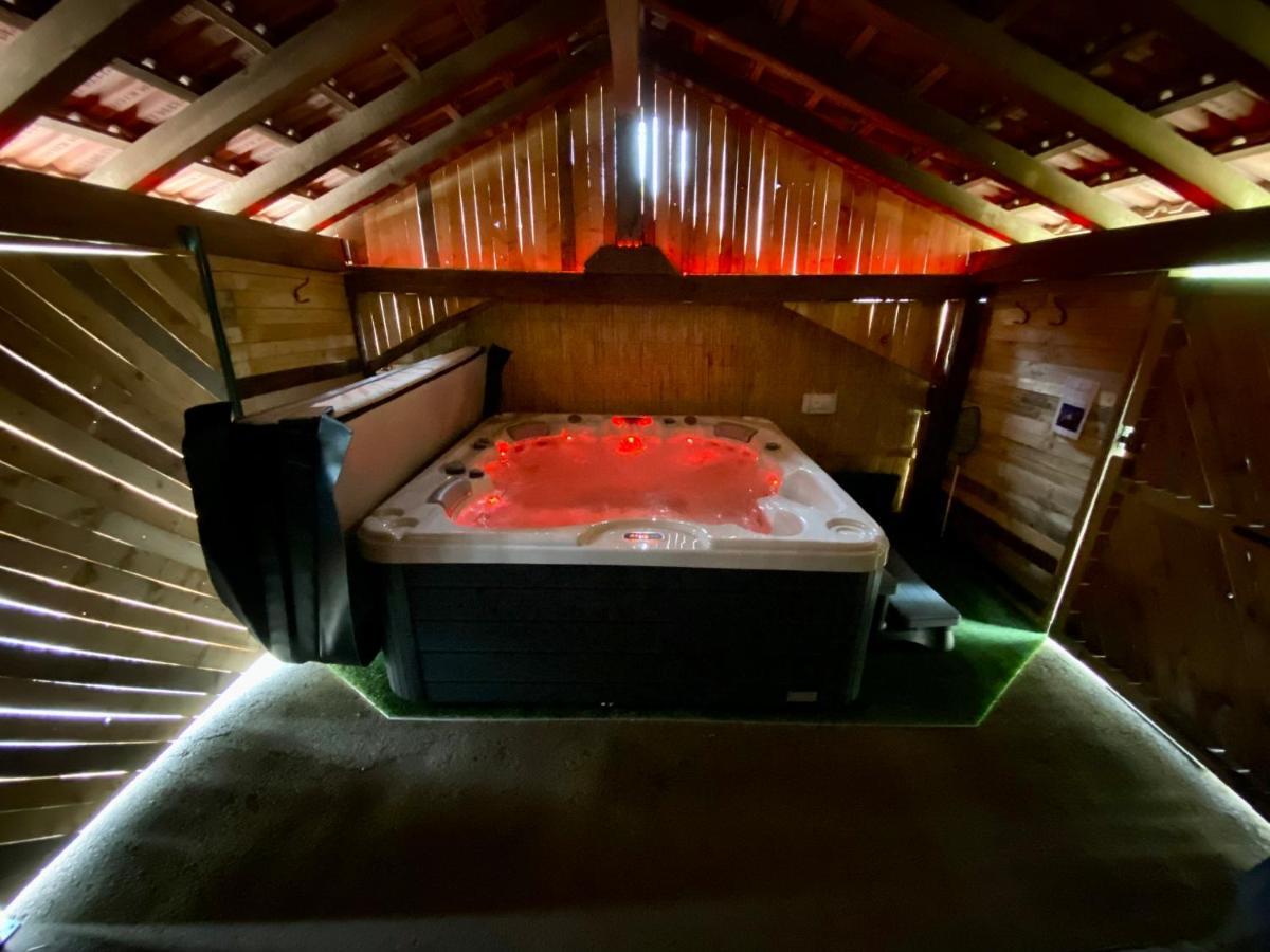 L'Appartement Du Faye Avec Jacuzzi Prive Etueffont Extérieur photo